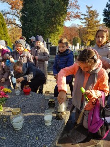 Wyjście na cmentarz