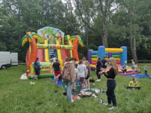 Piknik Szkolnych Kół Caritas i bieg „Biegnijmy z pomocą”